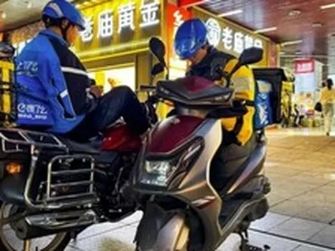 Shipper nhận án tù 3 năm vì giao bưu kiện chứa đầy tiền vàng mà không hề hay biết