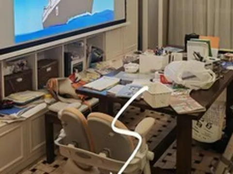 Bỏ sofa, đặt “bàn dài” giữa phòng khách: Lý thuyết thì hay nhưng không phải ai "bắt trend" cũng được