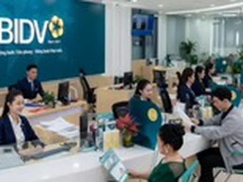 Tiền gửi vào nhiều ngân hàng giảm, một 'ông lớn' Big4 sụt 82.000 tỉ đồng