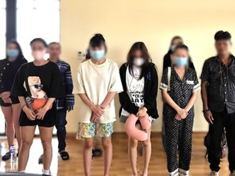 Tiếp nhận 18 người từ Campuchia: Đa số các cô gái bị bắt tại cơ sở massage