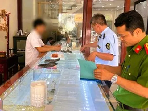 Xử phạt nhiều cơ sở kinh doanh vàng bạc không rõ nguồn gốc