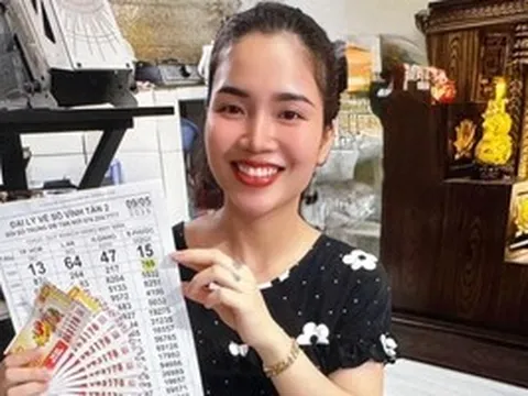 Trúng độc đắc xổ số miền Nam, khách hàng nhận thưởng 10 tỉ đồng tại nhà