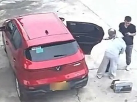 Tình tiết bất ngờ sau video ông lão bị bỏ lại trước cổng chùa ở Hải Phòng