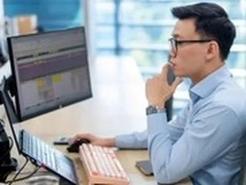 Cổ phiếu dầu khí kéo VN-Index vượt lại mốc 1.900 điểm, STB tăng sát trần