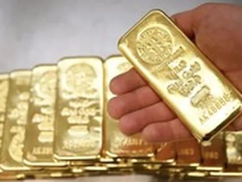 Đọc nhanh 12-5: Giá dầu bật tăng trở lại, vàng trong nước lao dốc hơn 2,3 triệu đồng/lượng