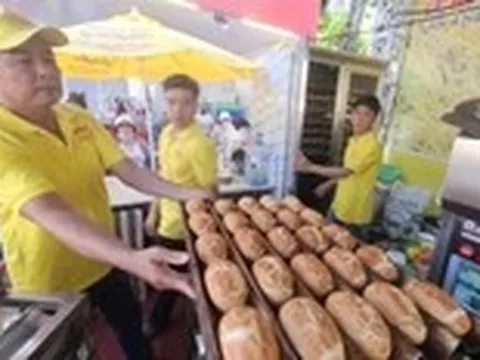 Lễ hội bánh mì đón lượng khách kỷ lục, sẽ đưa lễ hội đi Mỹ, Singapore