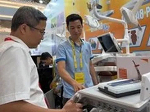 TP.HCM thu 3.500 tỉ đồng từ dịch vụ 'du lịch làm răng'