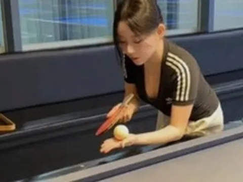 Chơi bida bằng vợt bóng bàn, hot girl bất ngờ viral vì quá "điệu nghệ"