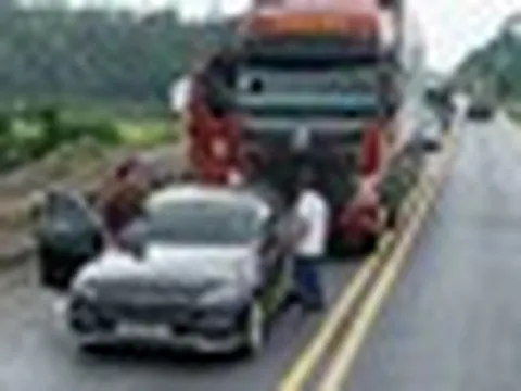 Tài xế Mercedes khai lý do chặn đầu cả dòng xe trên cao tốc Nội Bài - Lào Cai