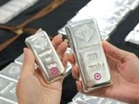 Nửa đêm giá bạc thế giới tăng, trong 5 ngày đã tăng 11%
