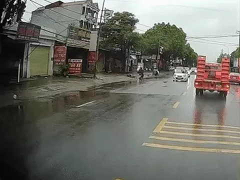 Vụ bố vợ đòi ô tô, con rể nằm lên kính chắn gió ở Hà Nội: Hai cha con bị khởi tố