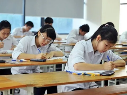 Thi TSA “nóng” chưa từng có: 22.000 thí sinh đổ bộ, điểm thi trải dài 10 tỉnh thành