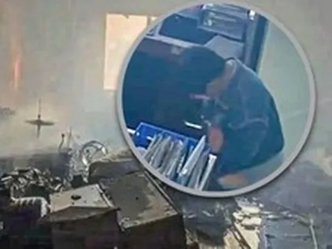 Đưa con trai đi làm cùng, con đốt luôn công ty bố mẹ