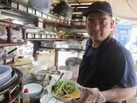 Dặm dài hủ tiếu - Kỳ 1: Những quán hủ tiếu đời người