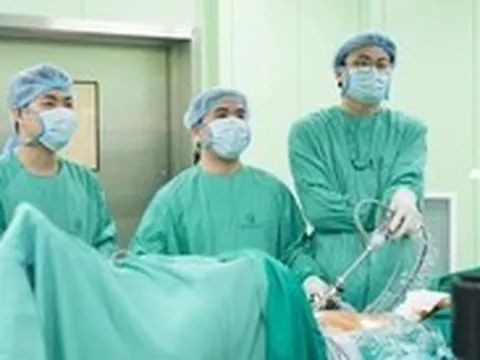 Tưởng đau dạ dày, không ngờ túi mật hoại tử phải mổ gấp