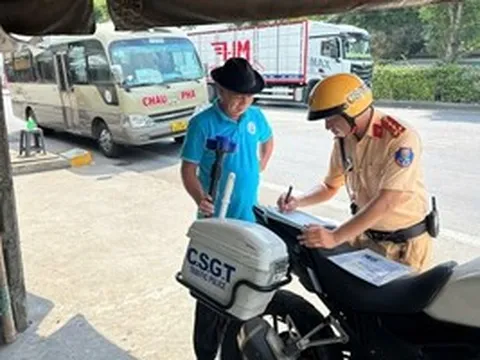 CSGT TPHCM xử phạt nhiều người vi phạm trong ngày đầu đợt cao điểm 45 ngày đêm