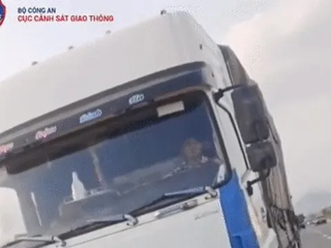 Tài xế xe tải lạng lách, không chấp hành hiệu lệnh CSGT bị phạt 64 triệu đồng