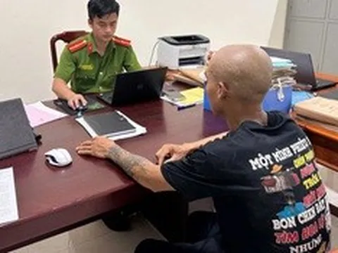 Livestream cảnh chửi bới, dọa đánh mẹ ruột, người đàn ông bị công an triệu tập