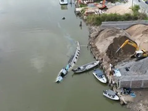 Tìm thấy thi thể bé gái 6 tuổi quê An Giang trong vụ chìm ghe trên sông ở Cà Mau