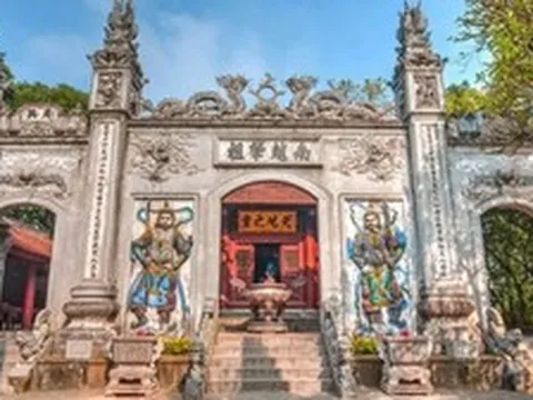 Ngôi đền Tổng Bí thư Tô Lâm đến dâng hương: Phải vượt qua 495 bậc đá, là Di sản văn hóa của nhân loại