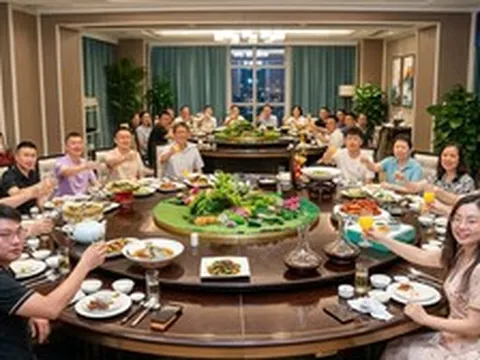 Sau buổi họp lớp, cô bạn kế toán nhắn dòng tin mà đọc xong, tôi đơ cả người: Một hiểu lầm tai hại đã phá hỏng mong ước tái hợp