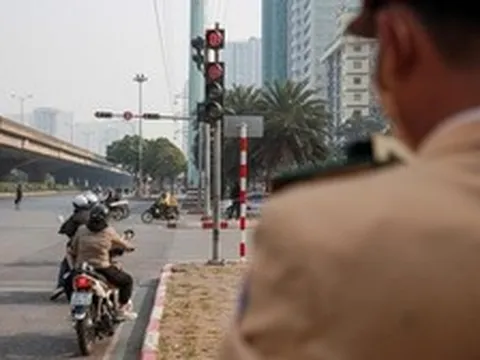 Tất cả người tham gia giao thông chú ý thông báo mới nhất từ Cục CSGT về đèn tín hiệu