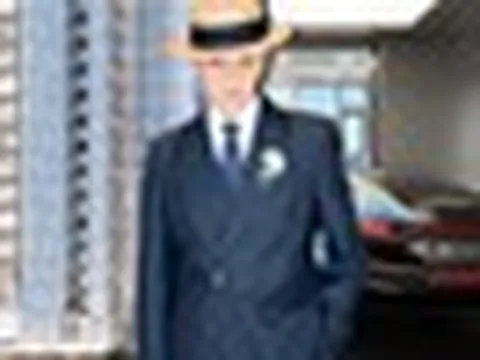 Choáng với độ giàu của G-Dragon: Chủ căn hộ 640 tỷ cho phóng thẳng siêu xe vào phòng khách, hết mua nhà đến tặng vàng 9999 cho nhân viên