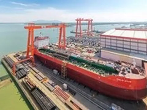 Hạ thủy thành công tàu chở dầu 21.800 tấn do doanh nghiệp Việt đóng