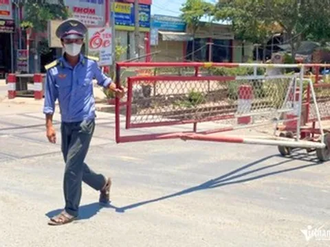 Nhân viên gác chắn kể phút chạy đua cứu đoàn tàu vận tốc 80km/h khỏi trật bánh