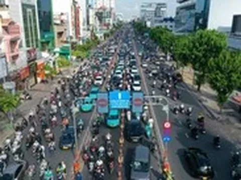 Đường Cộng Hòa thoáng hơn trong sáng đầu tuần sau 3 ngày mở làn đảo chiều