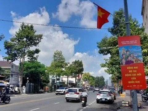 Bắn pháo hoa chào mừng lễ công bố thành lập TP Đồng Nai