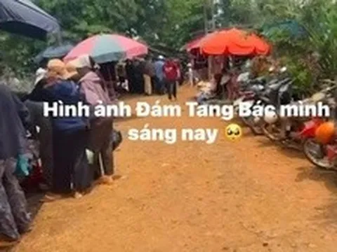 CLIP: Chuyện lạ: Họp chợ tại các… đám ma!