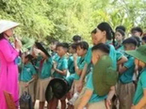 Về quê Bác mùa sen nở