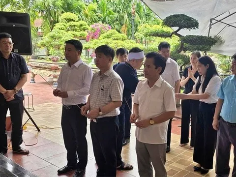 Bộ Y tế thăm hỏi gia đình 5 học sinh bị đuối nước thương tâm ở Phú Thọ