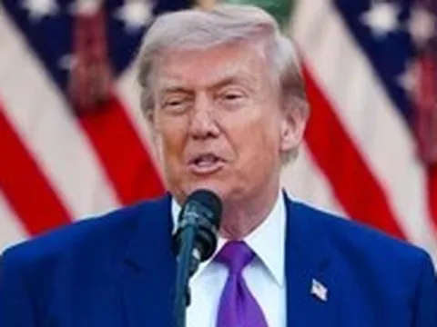 Chỉ 3 tháng, ông Trump thực hiện hơn 3.700 giao dịch cổ phiếu, trị giá 750 triệu USD