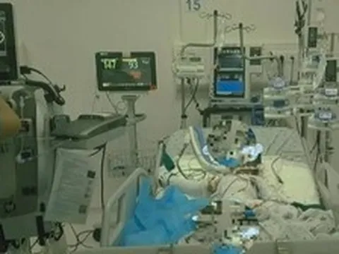 ‘Chồng hờ’ đốt nhà làm 2 người chết, con 4 tuổi nguy kịch