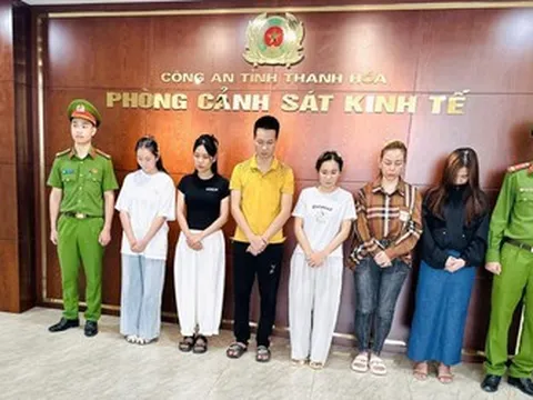 Triệt phá đường dây buôn bán nước hoa giả, giao dịch tới 200 tỷ đồng