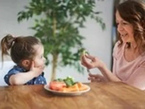 Nghiên cứu mới hé lộ cách giúp trẻ chịu ăn rau