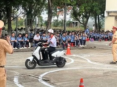 Gần 2.000 học sinh lớp 10 ở Tây Ninh được tập huấn kỹ năng lái xe an toàn
