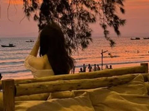 Từ ngày biết gia thế của bạn gái, tôi như "biến" thành người khác, đáng sợ hơn là cô ấy cũng nhận ra điều đó
