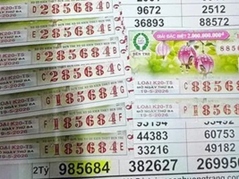 Đại lý ráo riết tìm khách hàng trúng 2 giải độc đắc xổ số miền Nam