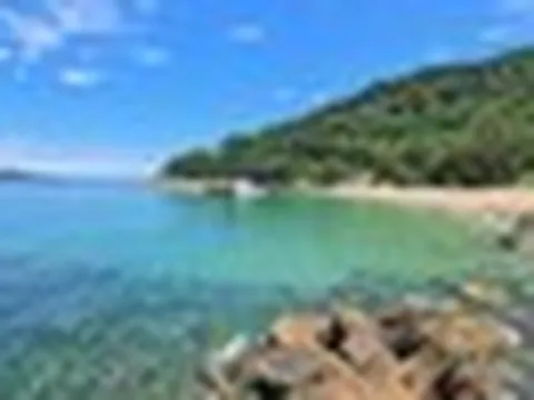 Không phải Sầm Sơn, Hải Tiến, Thanh Hóa có bãi biển trong xanh, nhiều người nhận xét: Như ở nước ngoài!