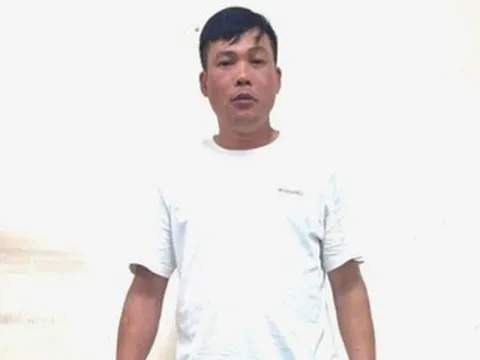 Vừa xuống sân bay Tân Sơn Nhất, người đàn ông bị bắt vì hành vi từ 4 năm trước