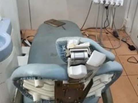 Thanh niên chửi bới, đập phá trang thiết bị phòng khám răng