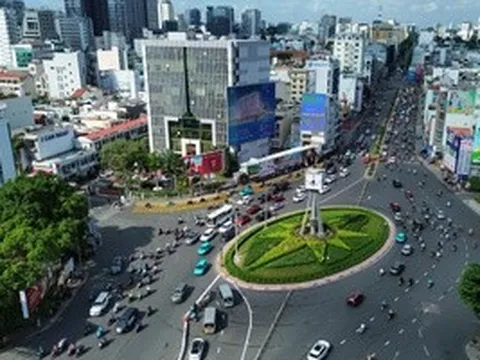 TPHCM: Giao thông vòng xoay Nguyễn Bỉnh Khiêm - Điện Biên Phủ ngày đầu phân luồng mới