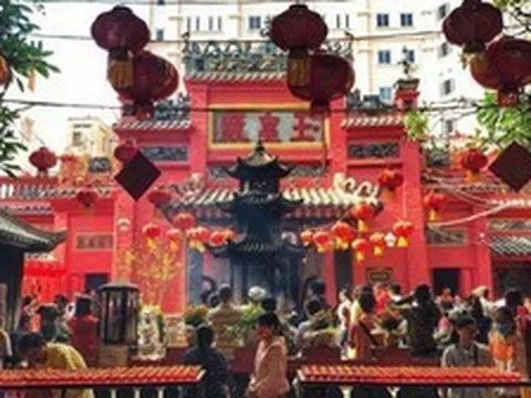 Ngôi chùa cổ duy nhất ở Việt Nam lưu giữ dàn tượng giấy bồi trăm tuổi, là di sản kiến trúc nghệ thuật quốc gia
