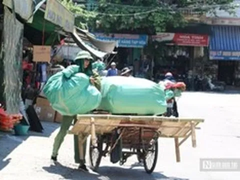 Người lao động oằn mình mưu sinh giữa “chảo lửa” miền Trung