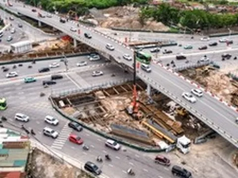 Công trường hầm chui gần 750 tỷ đồng dưới nút giao đông đúc phía Đông Hà Nội