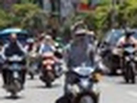 Cách giúp giảm nóng bức khi ra đường
