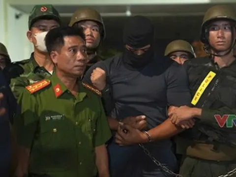 Vụ 2 nghi phạm nổ súng giết người: Xuất hiện tài xế 24 tuổi và 7 đối tượng giúp bỏ trốn